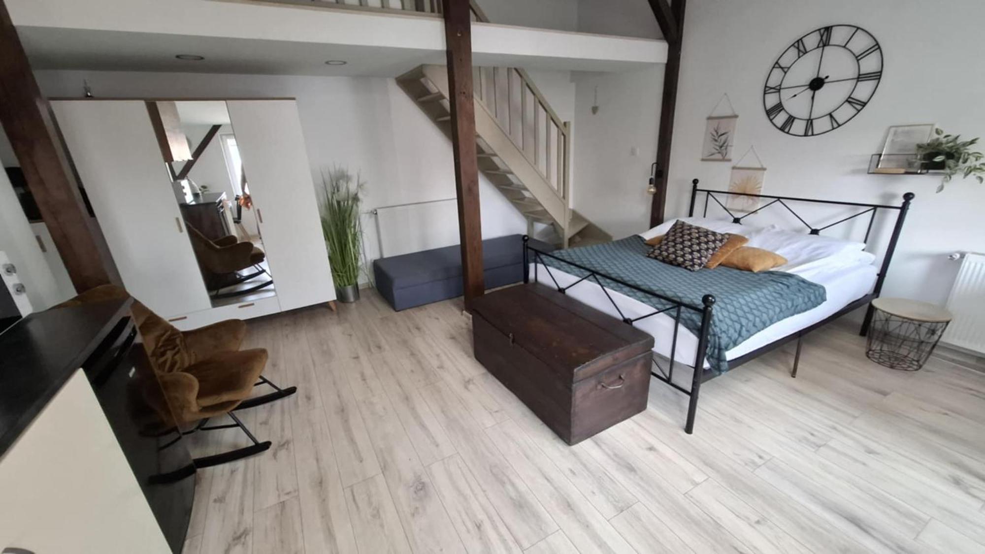 Attic Room Ełk Buitenkant foto